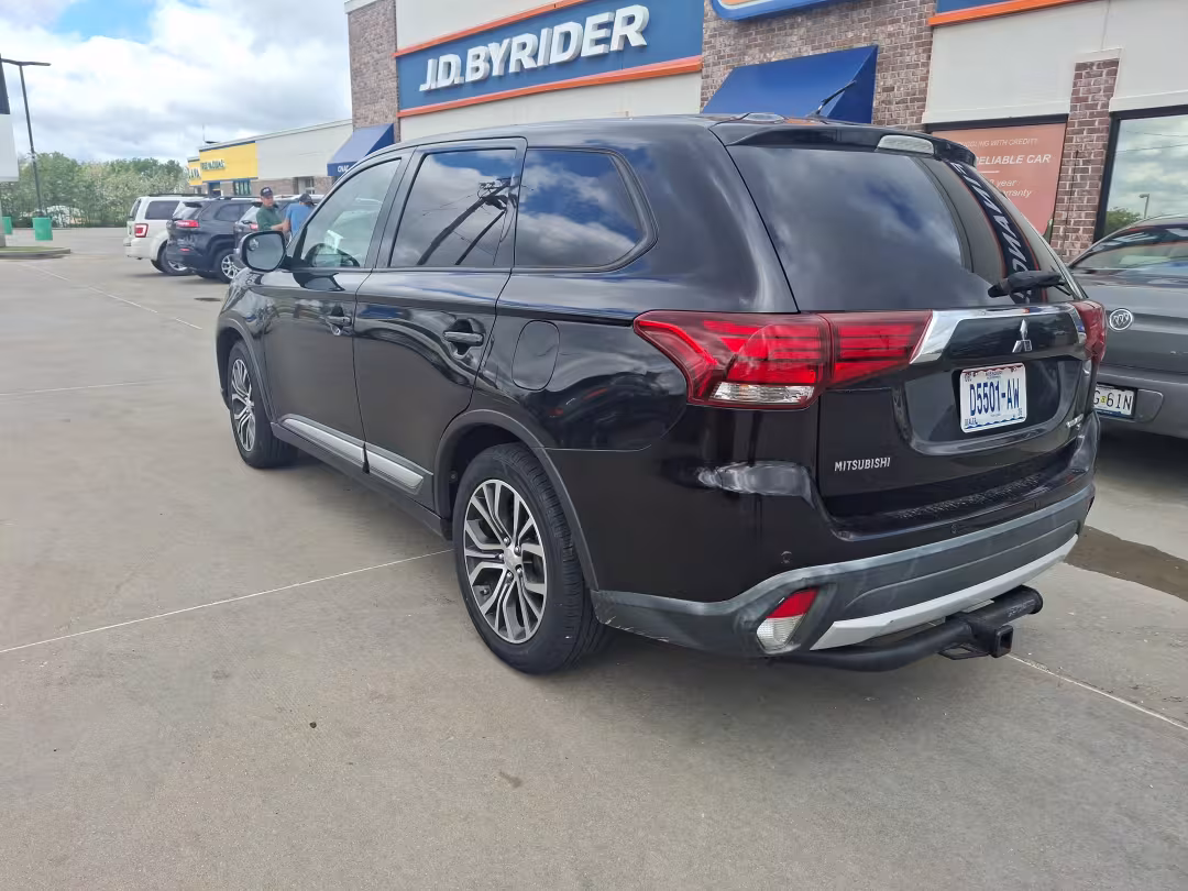 2016 Mitsubishi Outlander - JA4AD3A34GZ062598 - Image #3