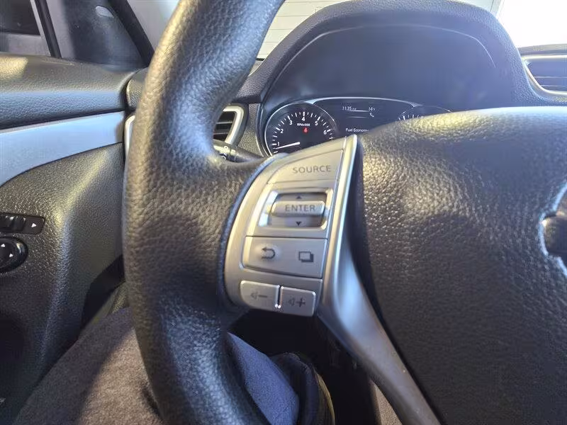 2016 Nissan Rogue - 5N1AT2MV2GC815110 - Image #17