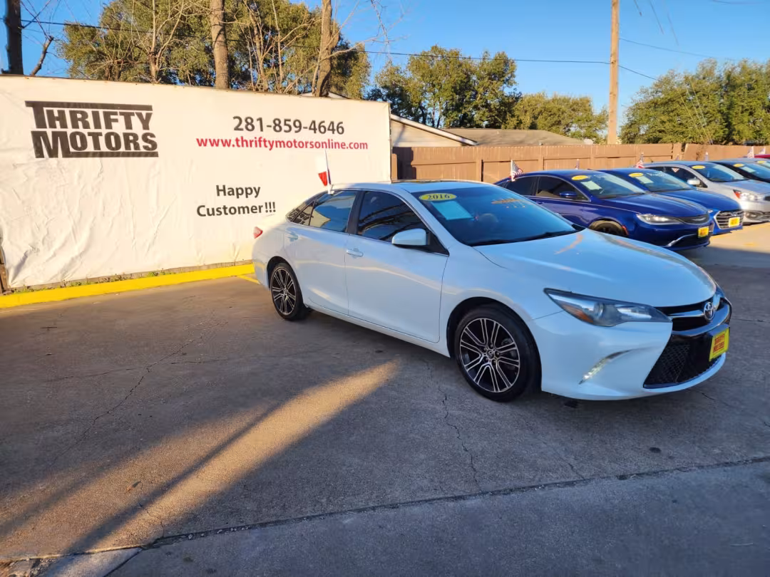 2016 Toyota Camry - 4T1BF1FK3GU193765 - Image #3