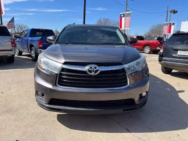 2016 Toyota Highlander - 5TDKKRFHXGS120433 - Image #1