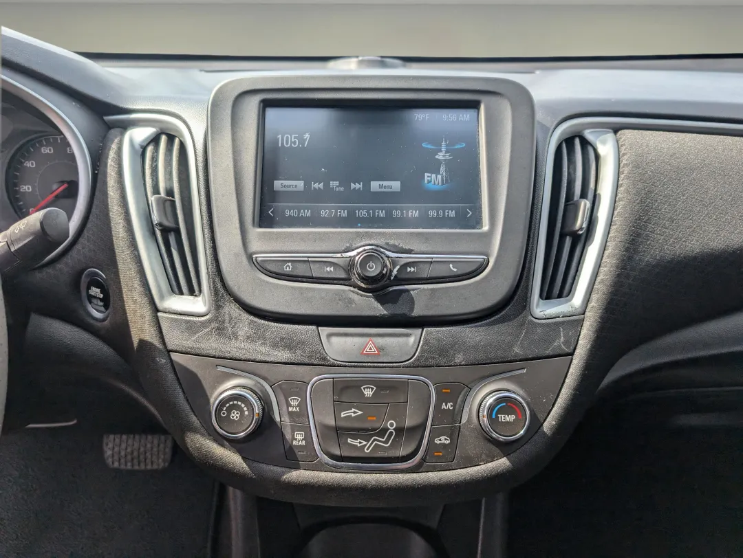 2017 Chevrolet Malibu - 1G1ZB5ST2HF202216 - Image #14