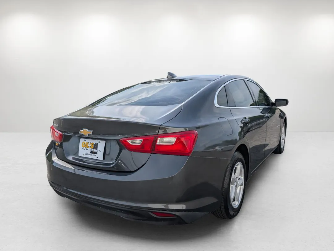 2017 Chevrolet Malibu - 1G1ZB5ST2HF202216 - Image #5