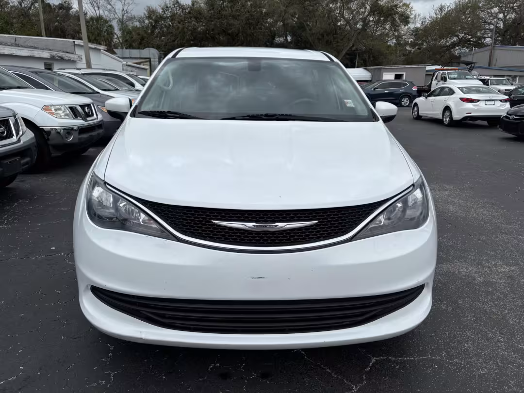 2017 Chrysler Pacifica - 2C4RC1CG6HR770590 - Image #1
