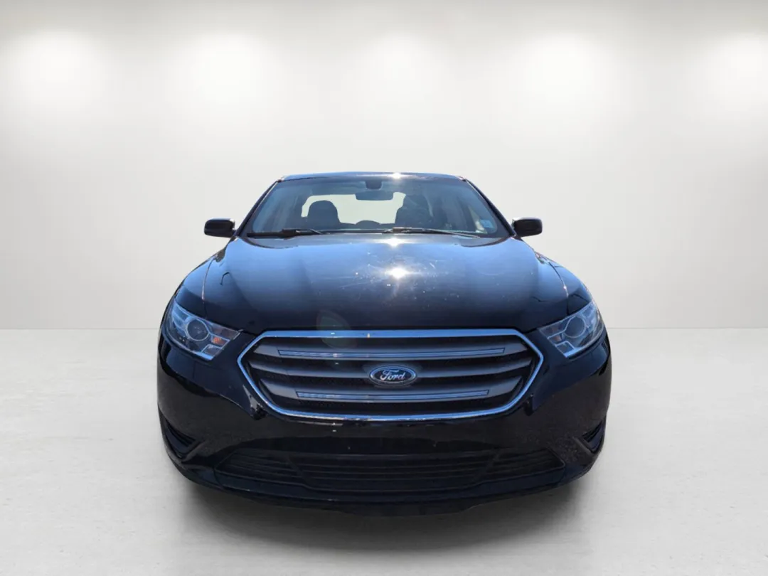 2017 Ford Taurus - 1FAHP2D81HG123972 - Image #2
