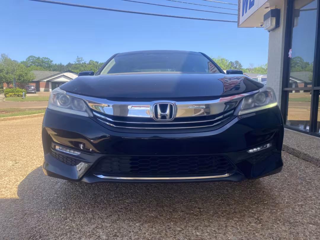 2017 Honda Accord - 1HGCR2F71HA080886 - Image #1