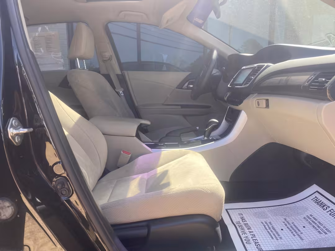2017 Honda Accord - 1HGCR2F71HA080886 - Image #10