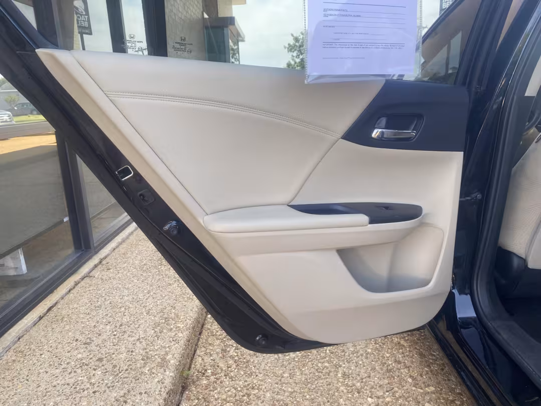 2017 Honda Accord - 1HGCR2F71HA080886 - Image #12