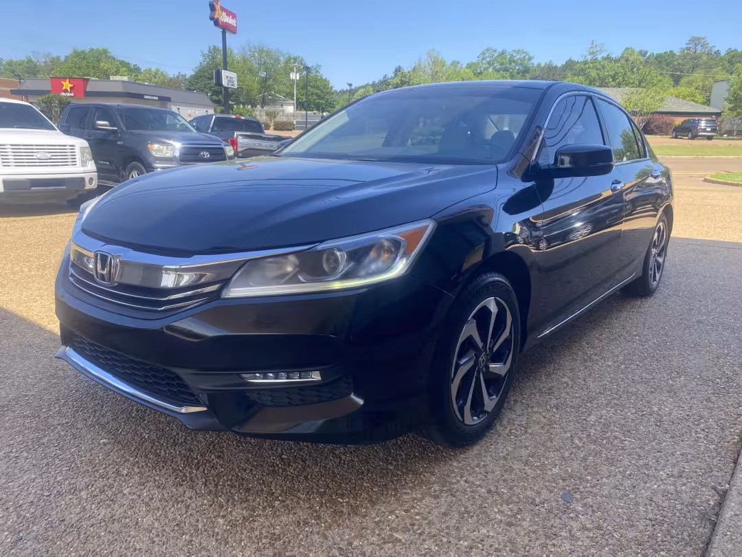 2017 Honda Accord - 1HGCR2F71HA080886 - Image #2