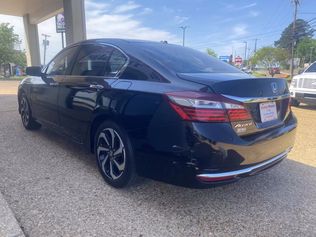 2017 Honda Accord - 1HGCR2F71HA080886 - Image #3