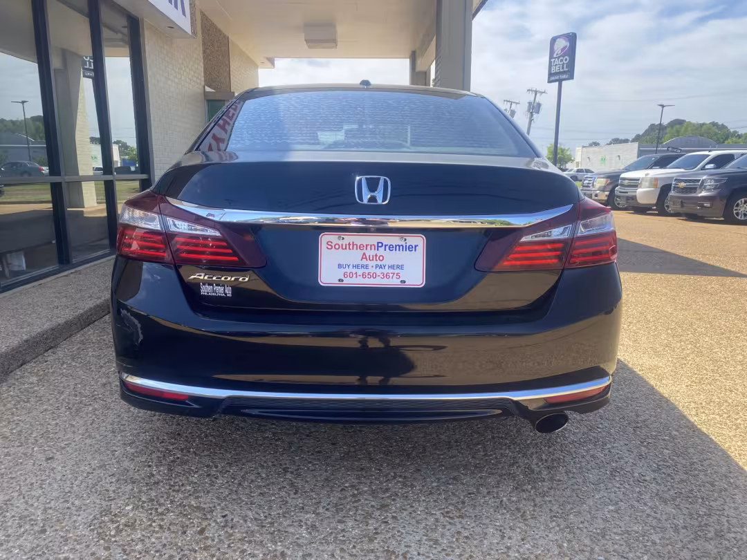 2017 Honda Accord - 1HGCR2F71HA080886 - Image #4