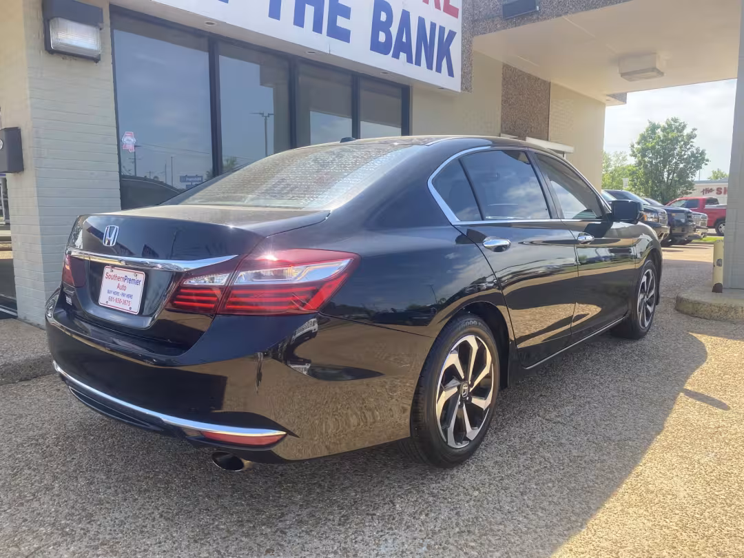 2017 Honda Accord - 1HGCR2F71HA080886 - Image #5