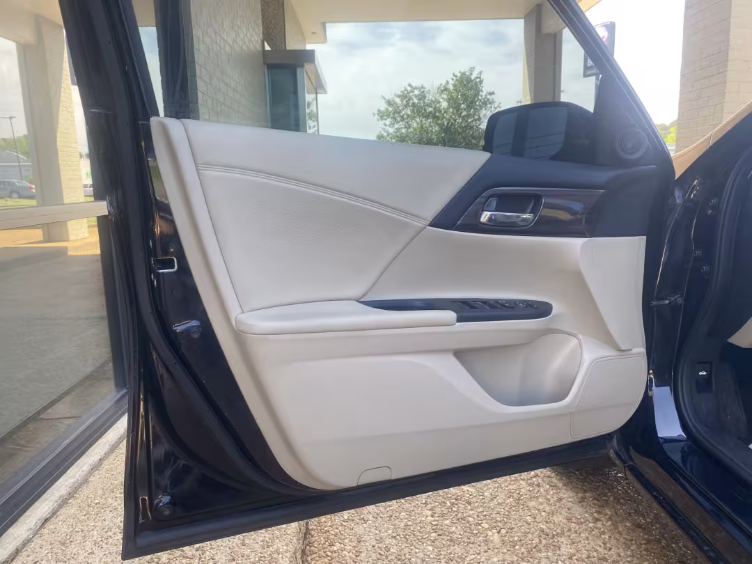 2017 Honda Accord - 1HGCR2F71HA080886 - Image #8