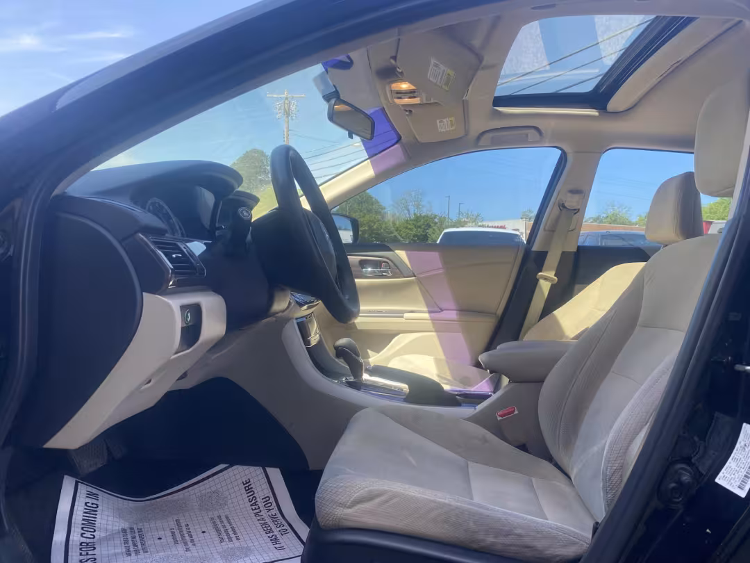 2017 Honda Accord - 1HGCR2F71HA080886 - Image #9