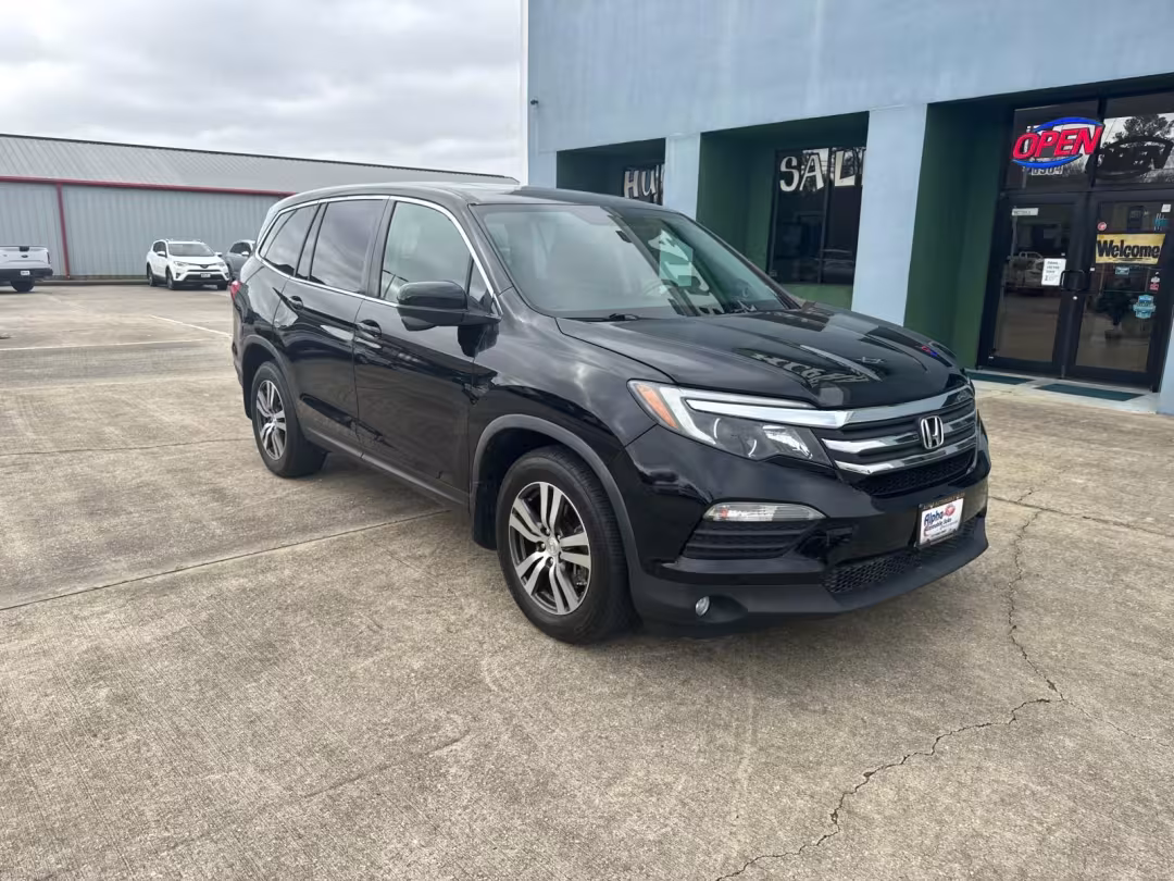 2017 Honda Pilot - 5FNYF5H56HB004453 - Image #1