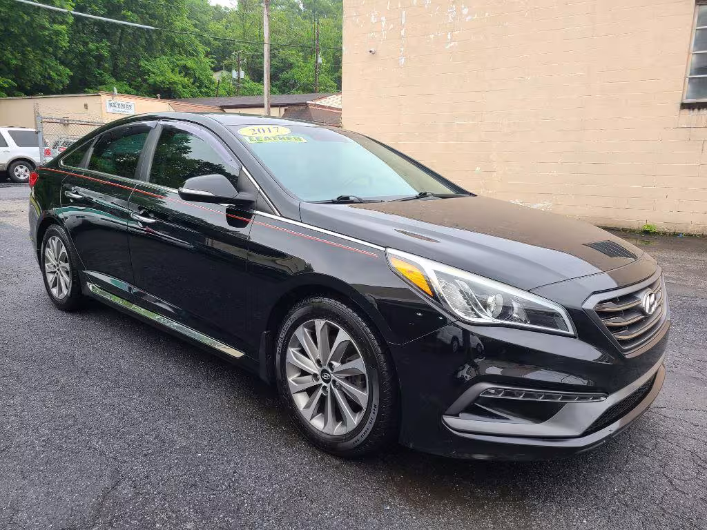 2017 Hyundai Sonata - 5NPE34AF8HH499748 - Image #8