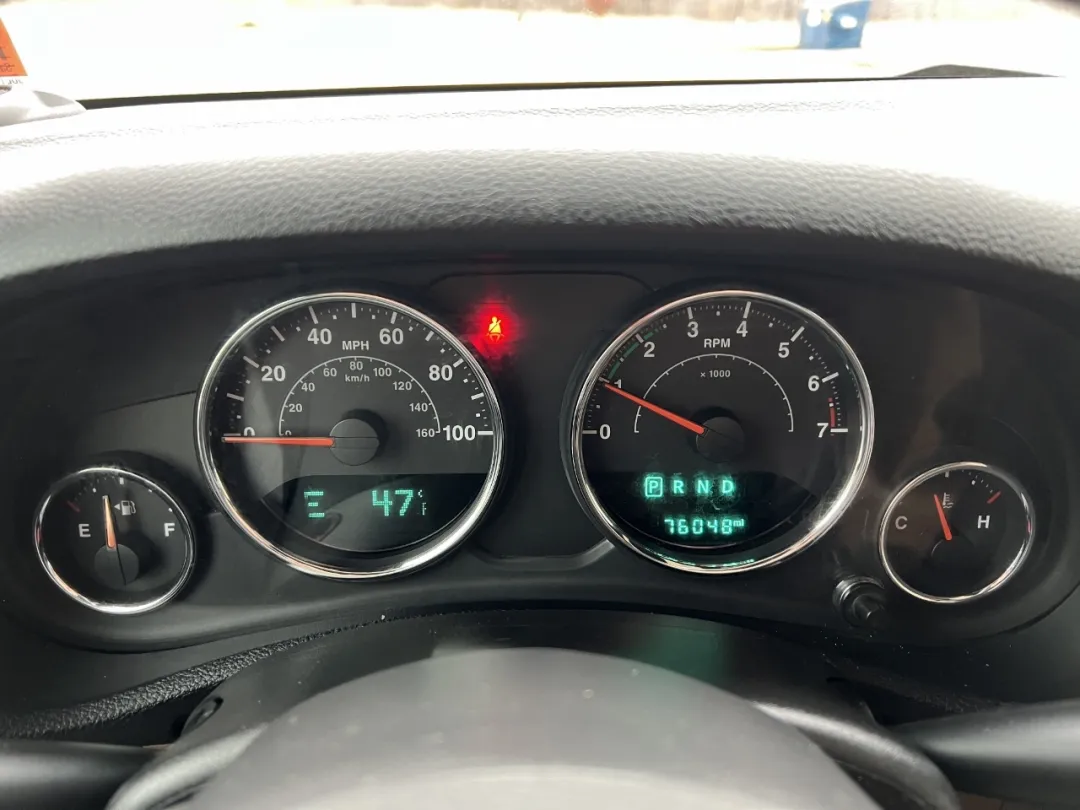 2017 Jeep Wrangler - 1C4HJWFG9HL755312 - Image #2