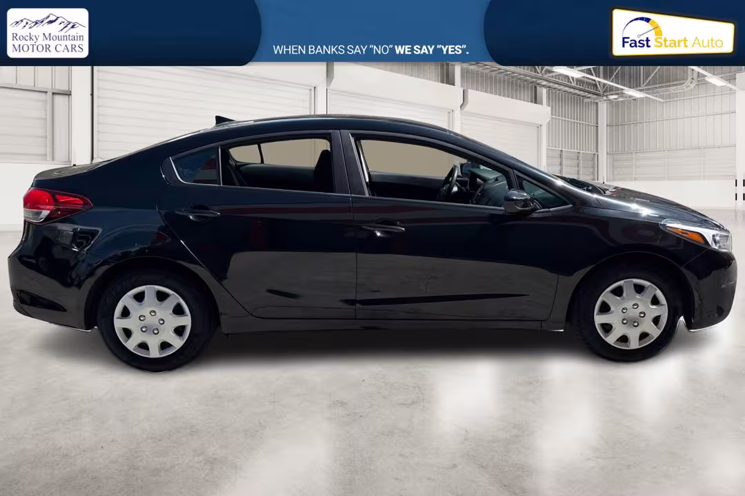2017 Kia Forte - 3KPFK4A75HE083595 - Image #1