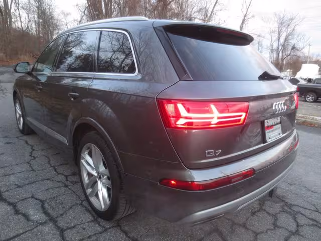 2018 Audi Q7 - WA1VAAF73JD049193 - Image #4