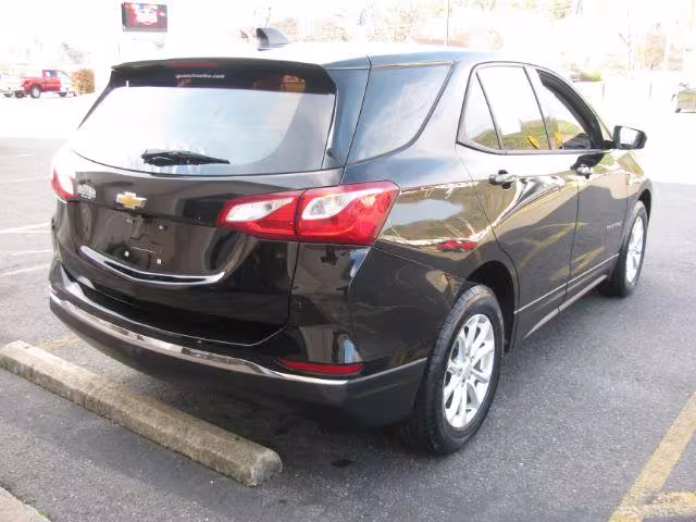 2018 Chevrolet Equinox - 2GNAXHEV7J6183612 - Image #3