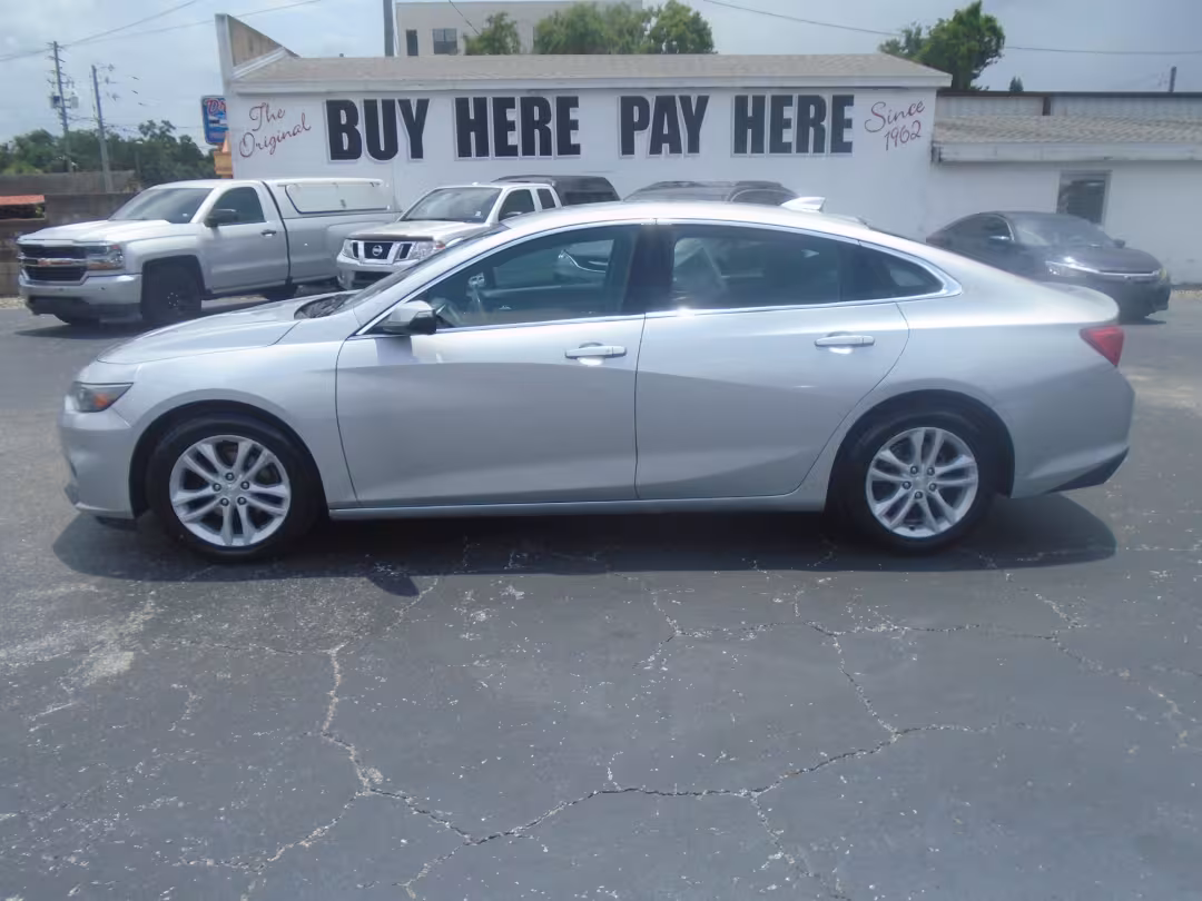 2018 Chevrolet Malibu - 1G1ZD5ST4JF159367 - Image #1
