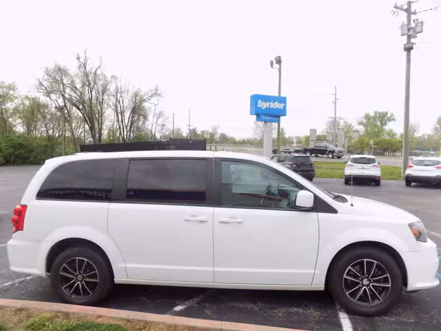 2018 Dodge Grand Caravan - 2C4RDGBGXJR220056 - Image #3
