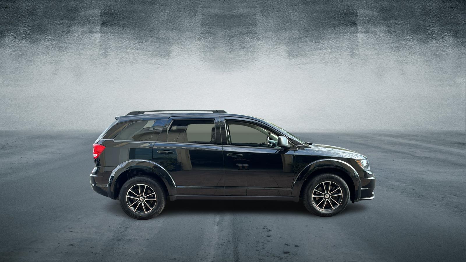 2018 Dodge Journey - 3C4PDDAG5JT526425 - Image #2