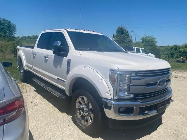 2018 Ford F-350SD - 1FT8W3BT4JEB28868 - Image #1