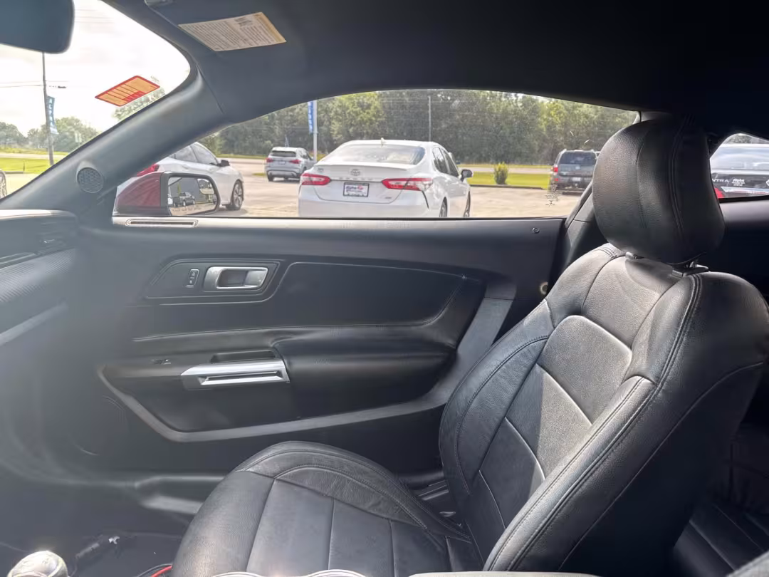 2018 Ford Mustang - 1FA6P8TH9J5172074 - Image #21