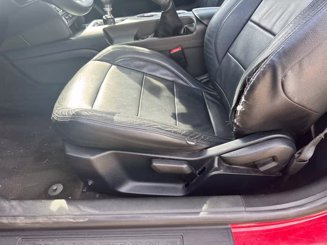 2018 Ford Mustang - 1FA6P8TH9J5172074 - Image #22