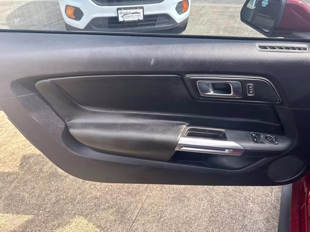 2018 Ford Mustang - 1FA6P8TH9J5172074 - Image #24