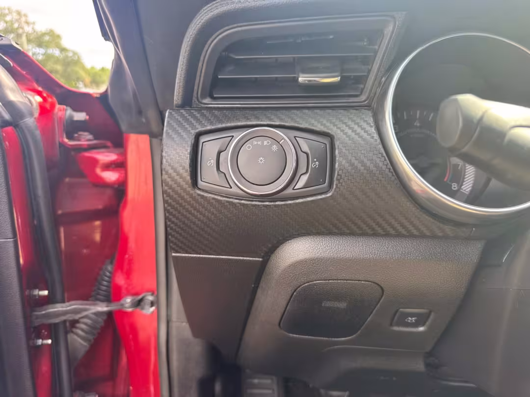 2018 Ford Mustang - 1FA6P8TH9J5172074 - Image #26