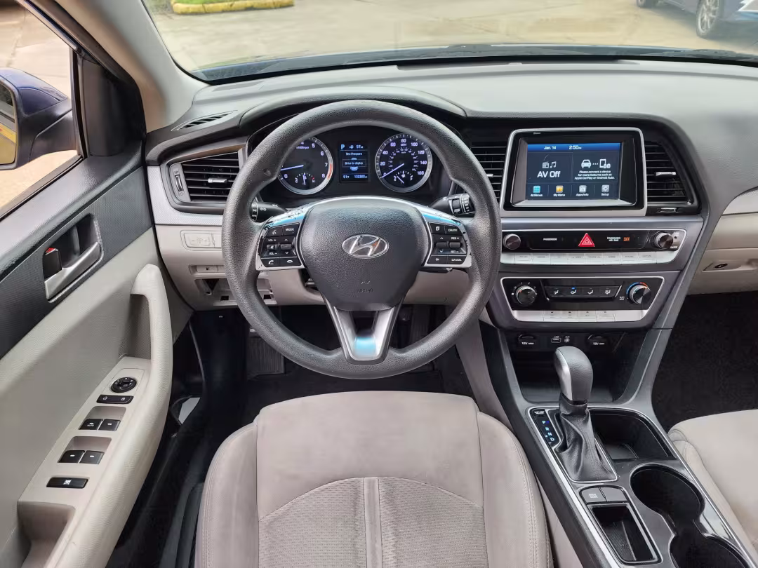 2018 Hyundai Sonata - 5NPE24AF7JH613585 - Image #11
