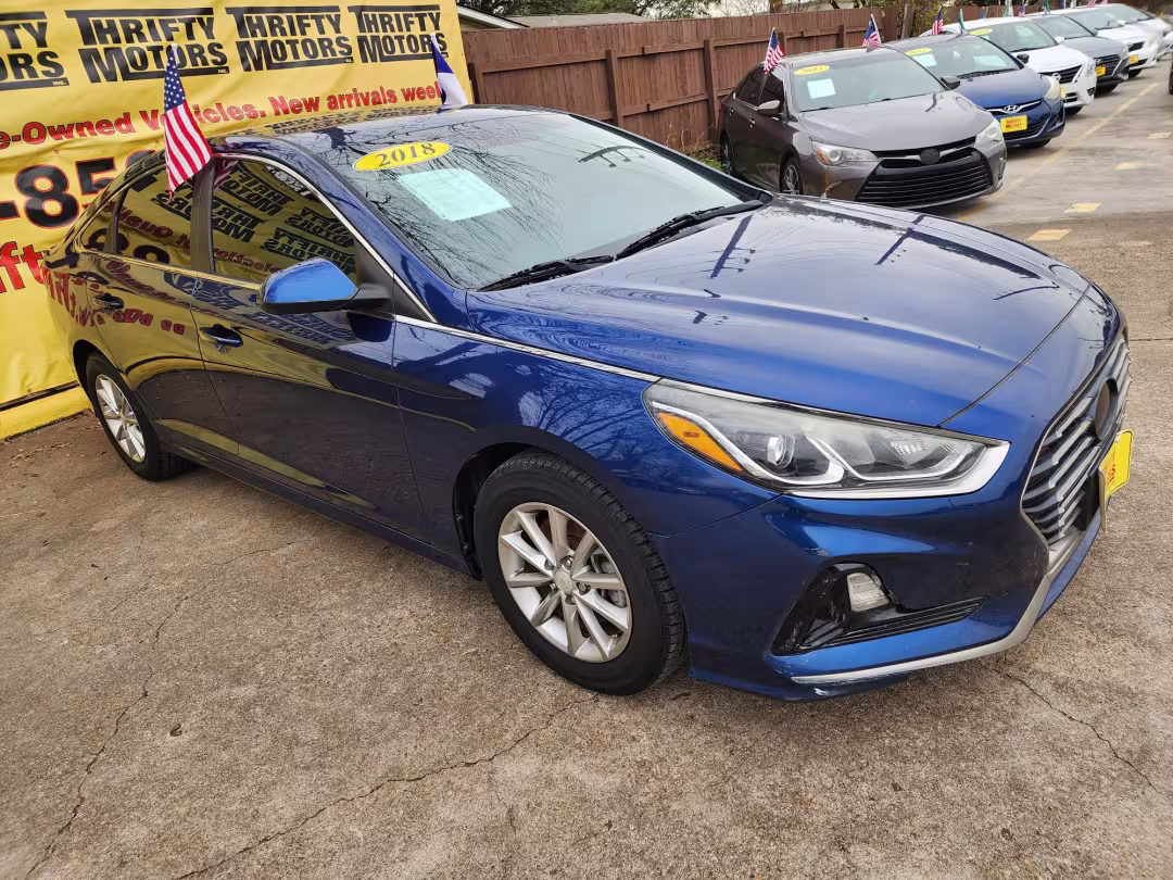2018 Hyundai Sonata - 5NPE24AF7JH613585 - Image #2