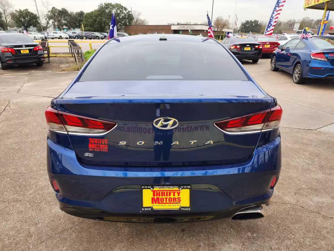 2018 Hyundai Sonata - 5NPE24AF7JH613585 - Image #5