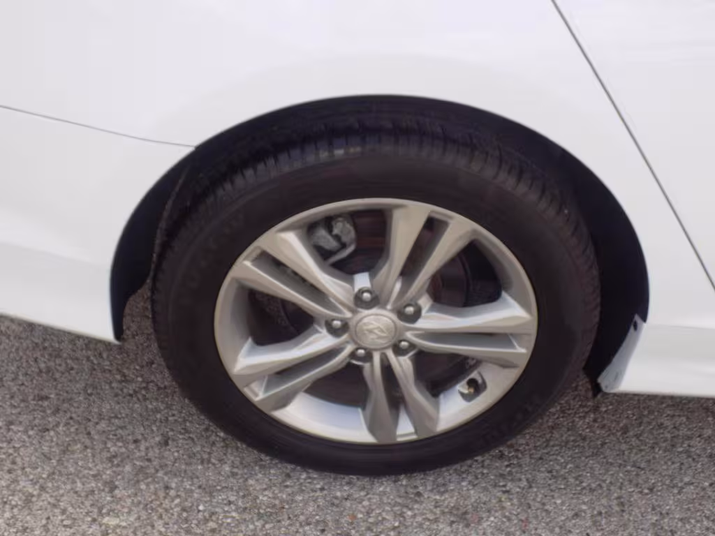 2018 Hyundai Sonata - 5NPE34AF2JH628556 - Image #19