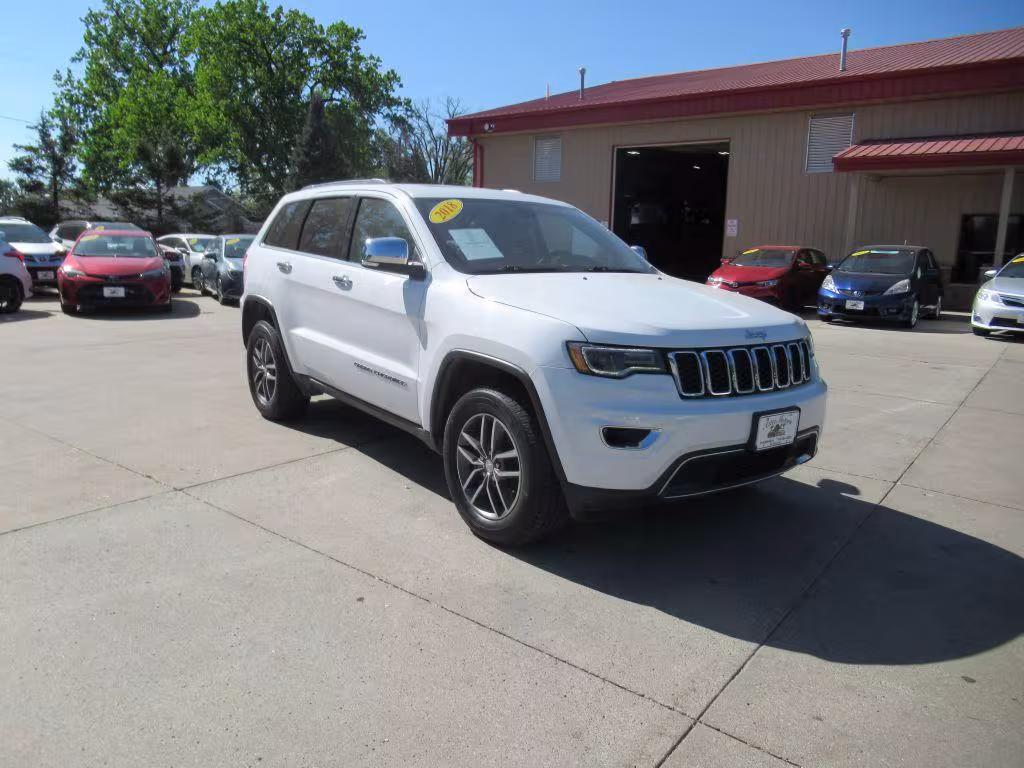 2018 Jeep Grand Cherokee - 1C4RJFBG5JC304068 - Image #2