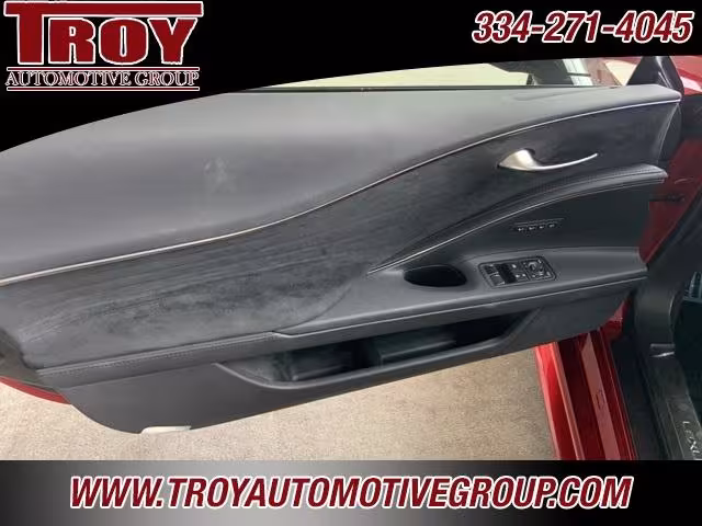 2018 Lexus LC 500 - JTHHP5AY2JA005534 - Image #30