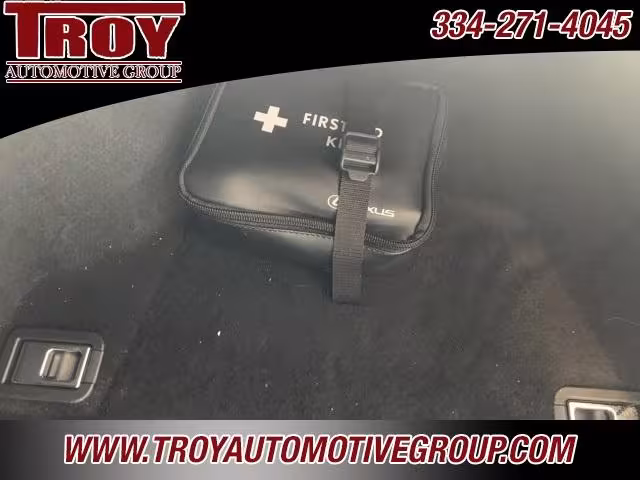 2018 Lexus LC 500 - JTHHP5AY2JA005534 - Image #32