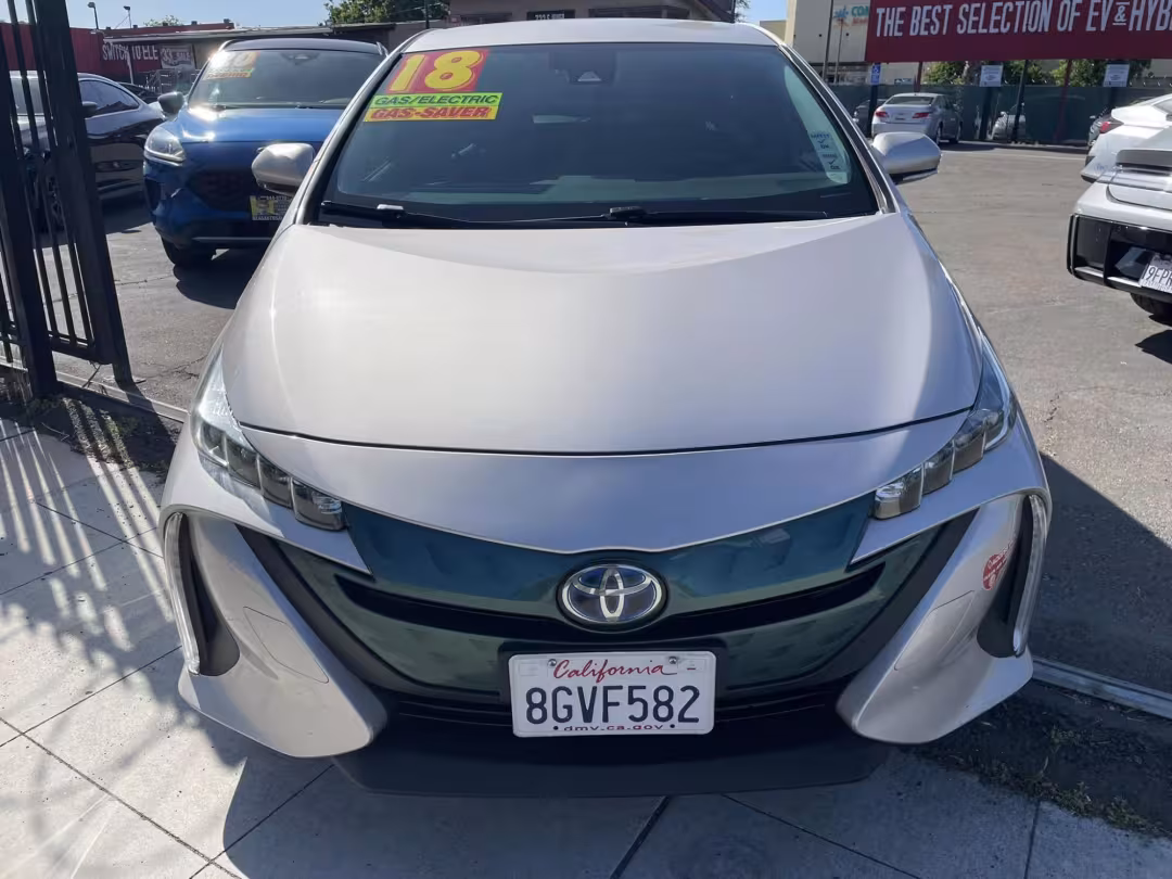 2018 Toyota Prius Prime - JTDKARFP1J3094081 - Image #2