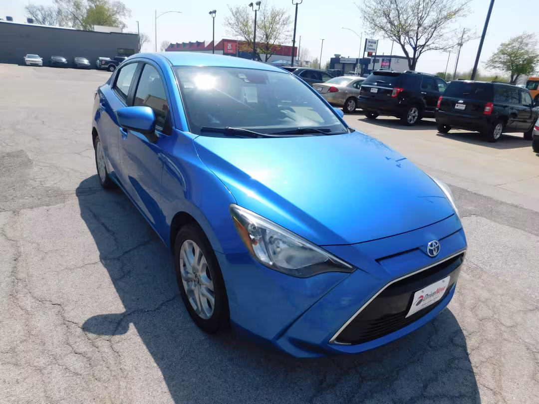 2018 Toyota Yaris iA - 3MYDLBYV0JY328404 - Image #10