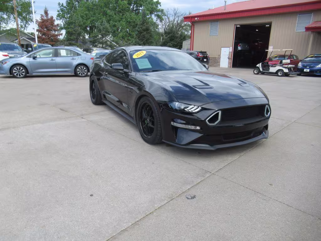 2019 Ford Mustang - 1FA6P8CF6K5124998 - Image #3