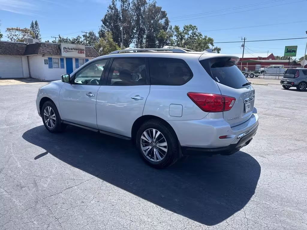 2019 Nissan Pathfinder - 5N1DR2MN8KC595041 - Image #5
