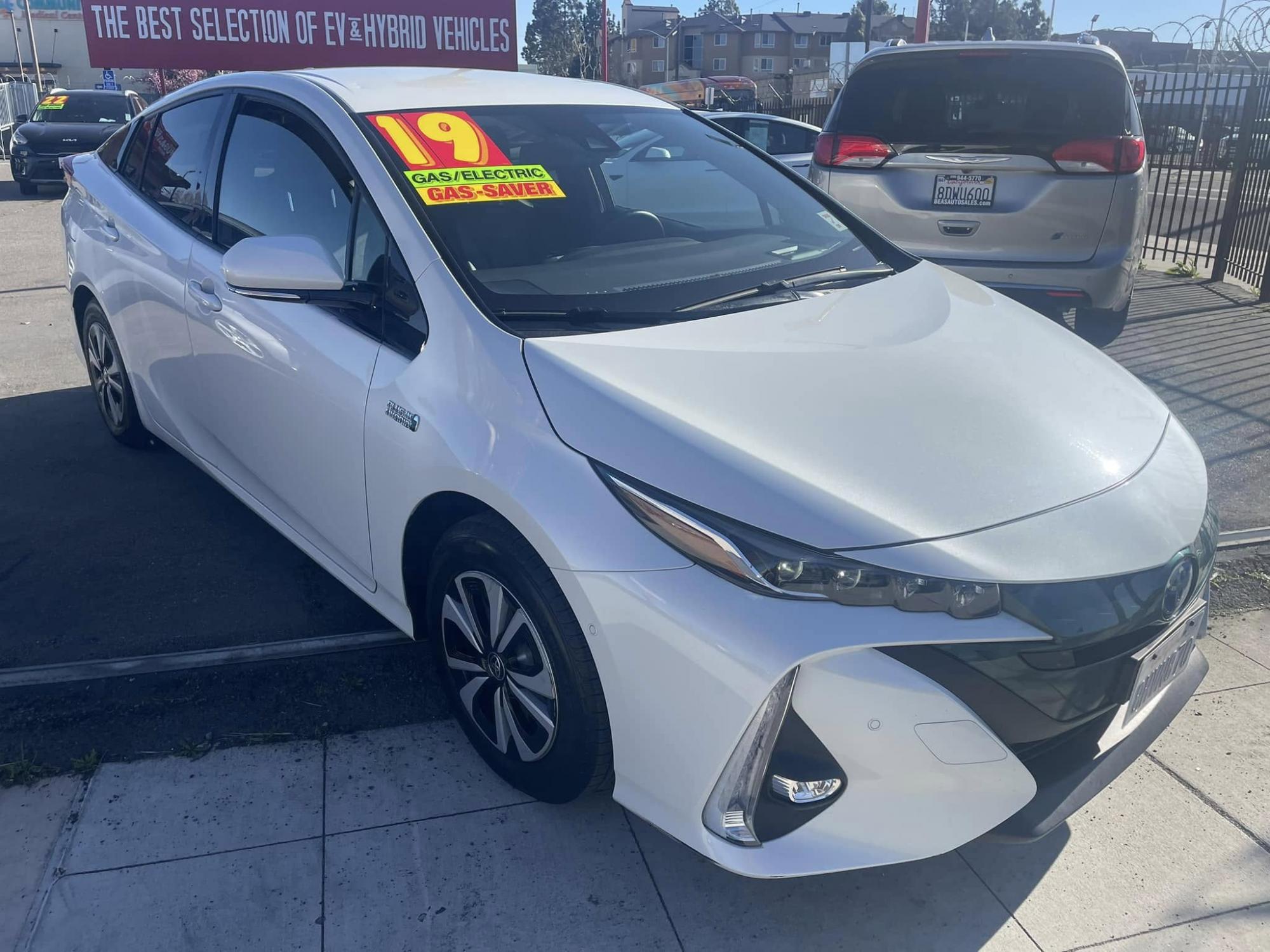 2019 Toyota Prius Prime - JTDKARFP7K3108728 - Image #1