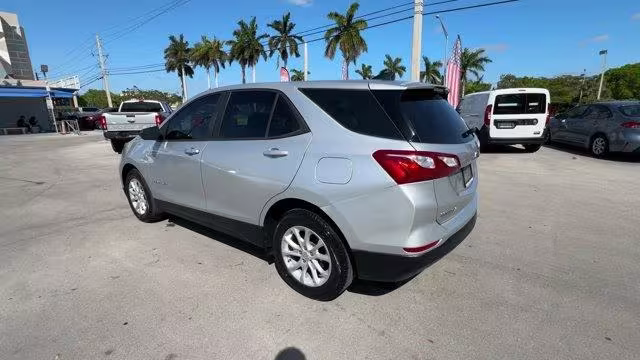 2020 Chevrolet Equinox - 3GNAXHEV1LS598994 - Image #2