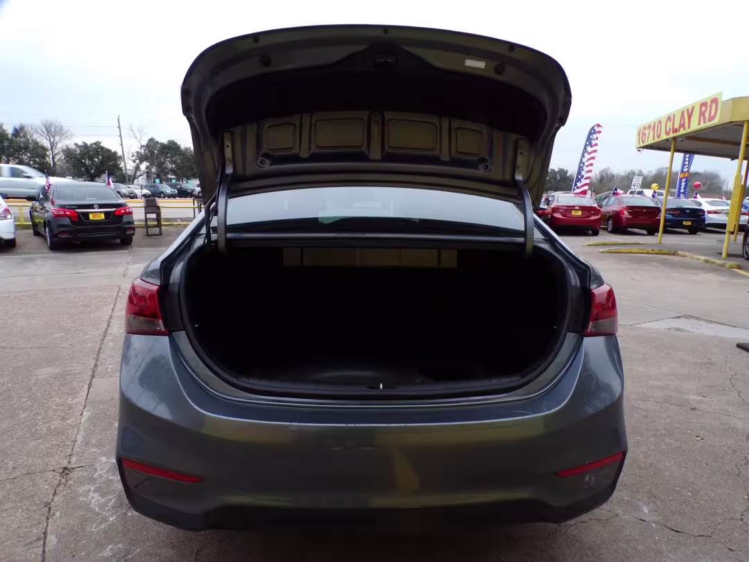 2020 Hyundai Accent - 3KPC24A63LE113325 - Image #10