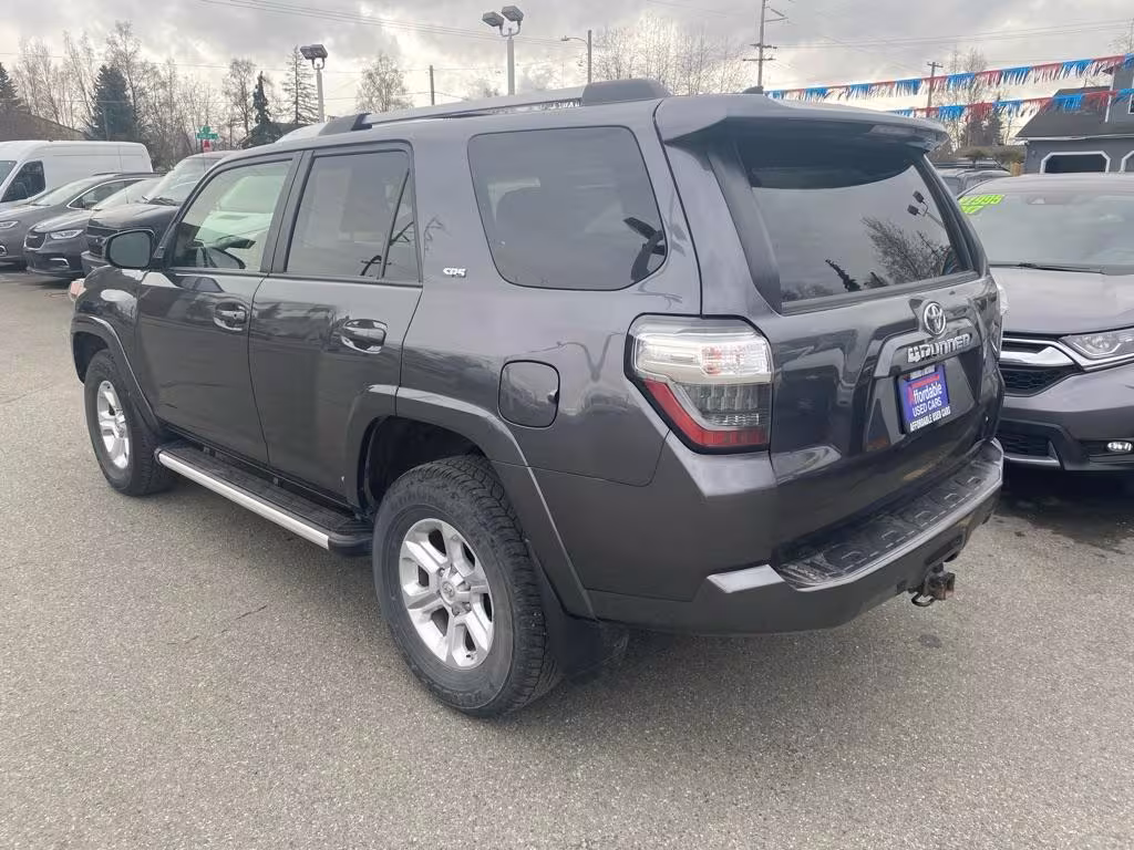2020 Toyota 4Runner - JTEBU5JR6L5809030 - Image #2