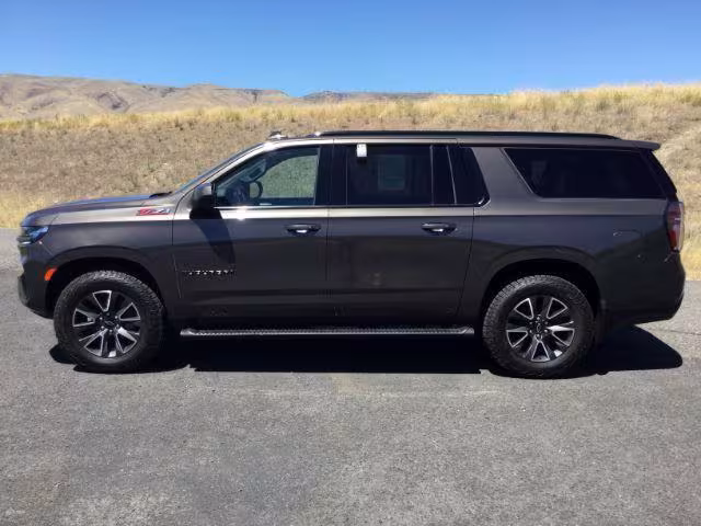 2021 Chevrolet Suburban - 1GNSKDKD0MR466529 - Image #1