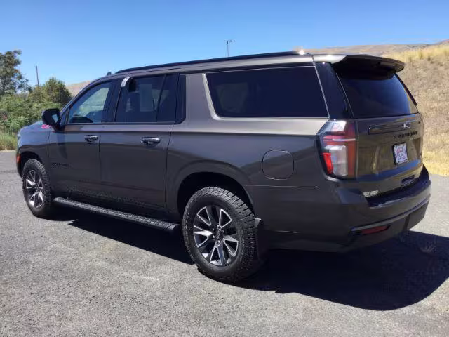 2021 Chevrolet Suburban - 1GNSKDKD0MR466529 - Image #2