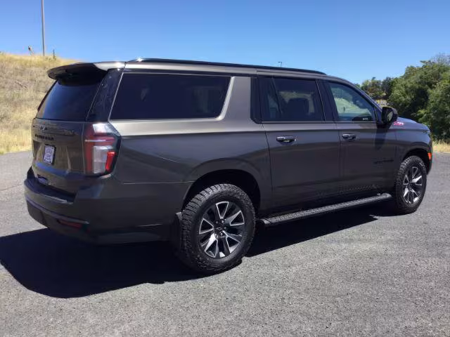 2021 Chevrolet Suburban - 1GNSKDKD0MR466529 - Image #9