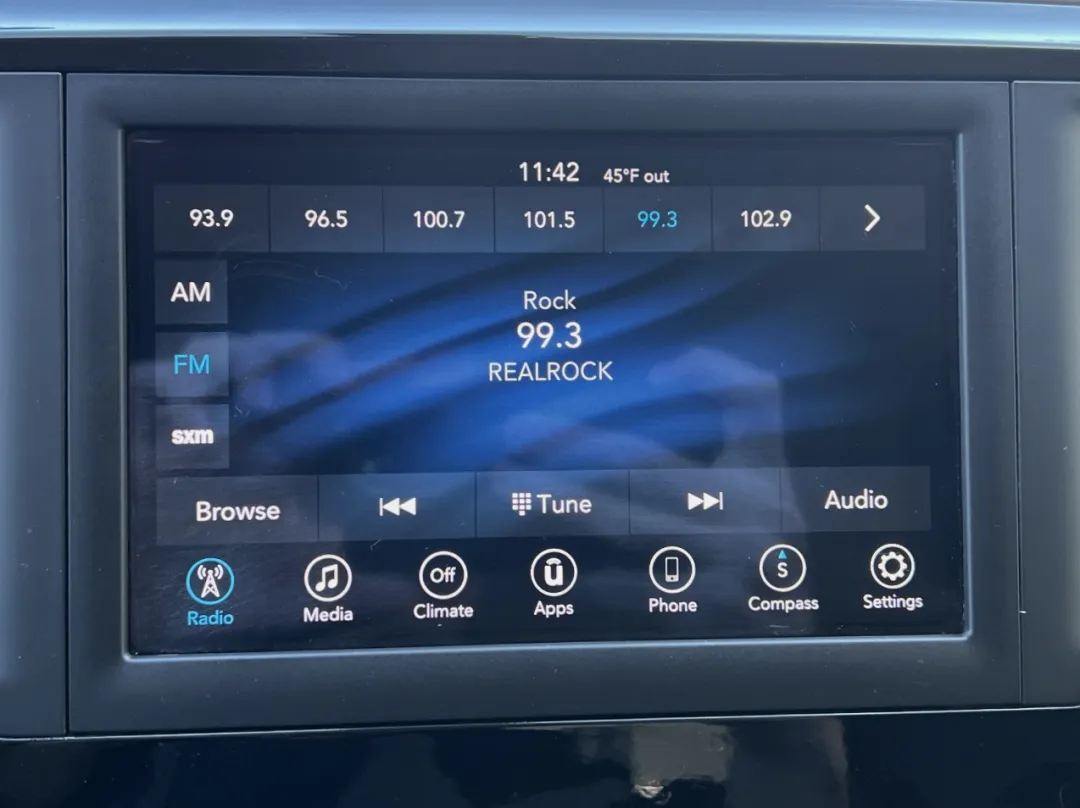 2021 Chrysler VOYAGER - 2C4RC1DG9MR532418 - Image #28